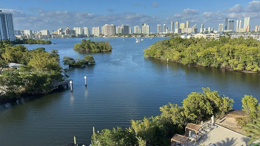 16385 Biscayne Blvd #707, North Miami Beach, FL 33160 - Image #2