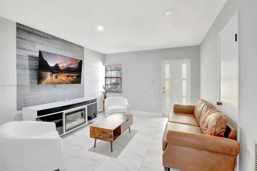 2940 SW 156th Ave, Davie, FL 33331 - Image #3