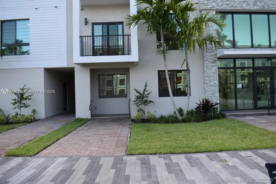 4640 NW 84th Ave #16, Doral, FL 33166 - Image #2