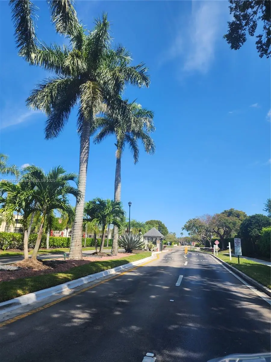 10747 W Clairmont Cir #204, Tamarac, FL 33321 - Image #2