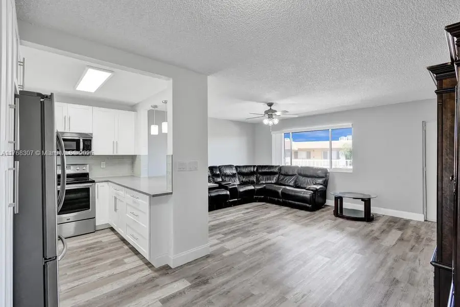 700 Village Green Ct #319, Palm Springs, FL 33461 - Image #3