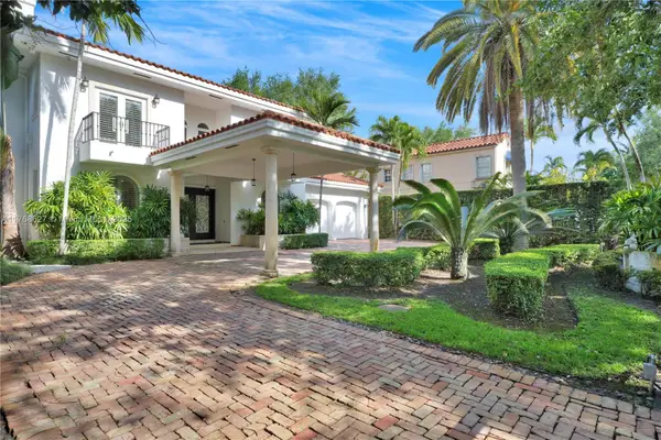 2115 Country Club Prado, Coral Gables, FL 33134