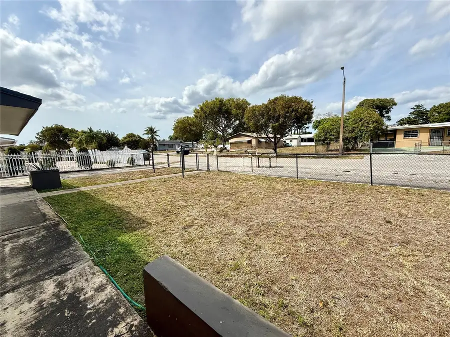 4452 NW 204th St, Miami Gardens, FL 33055 - Image #2