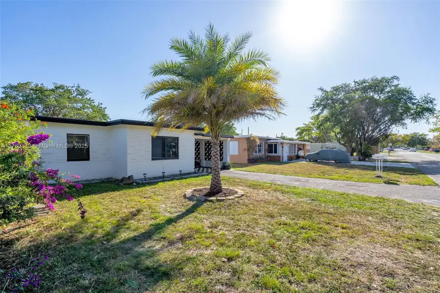 5844 Garfield St, Hollywood, FL 33021 - Image #2