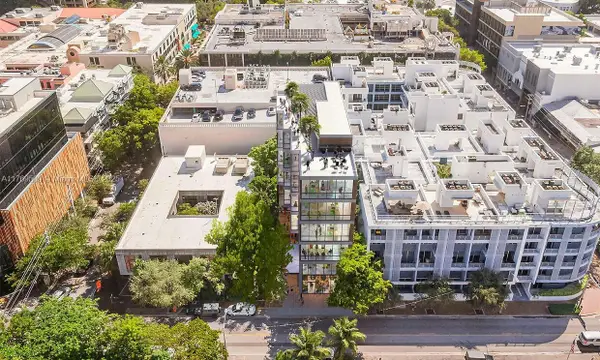 2940 Oak Ave, Miami, FL 33133