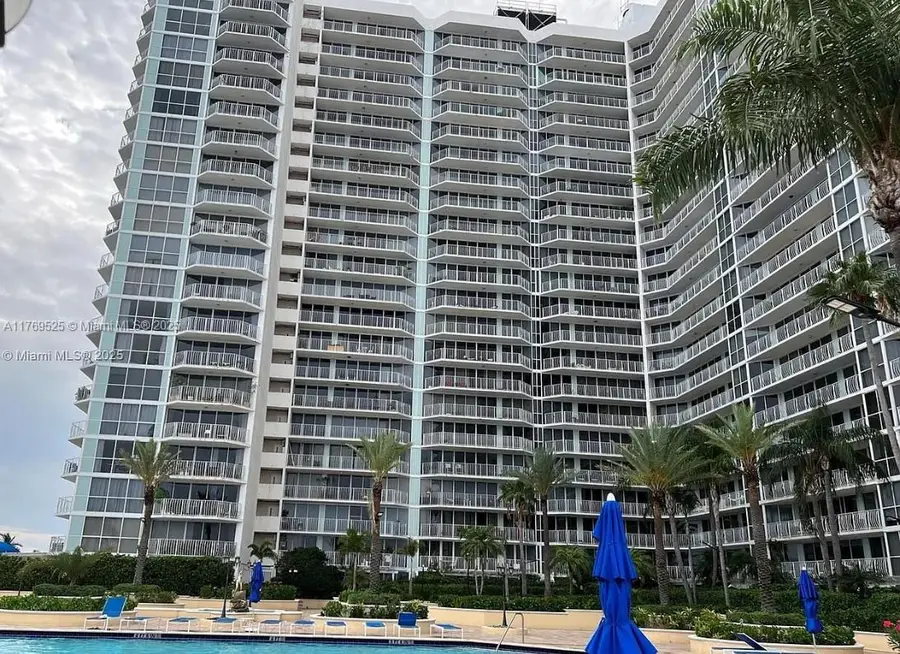 7601 E Treasure Dr #1523, North Bay Village, FL 33141 - Image #2