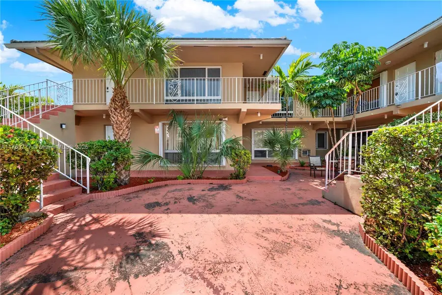 2864 NE 32nd St #7, Fort Lauderdale, FL 33306 - Image #2