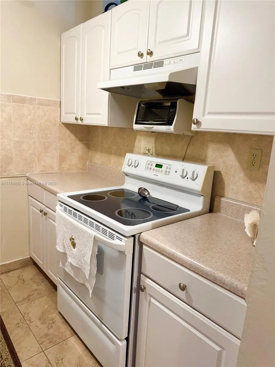 900 Atlantic Shores Blvd #220, Hallandale Beach, FL 33009 - #3