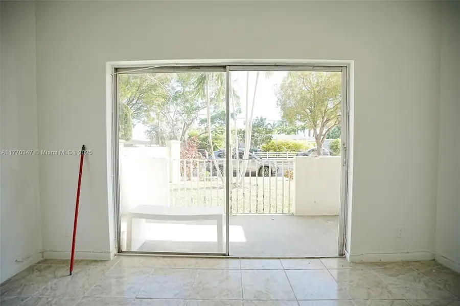 1455 N Treasure Dr #1R, North Bay Village, FL 33141 - Image #3