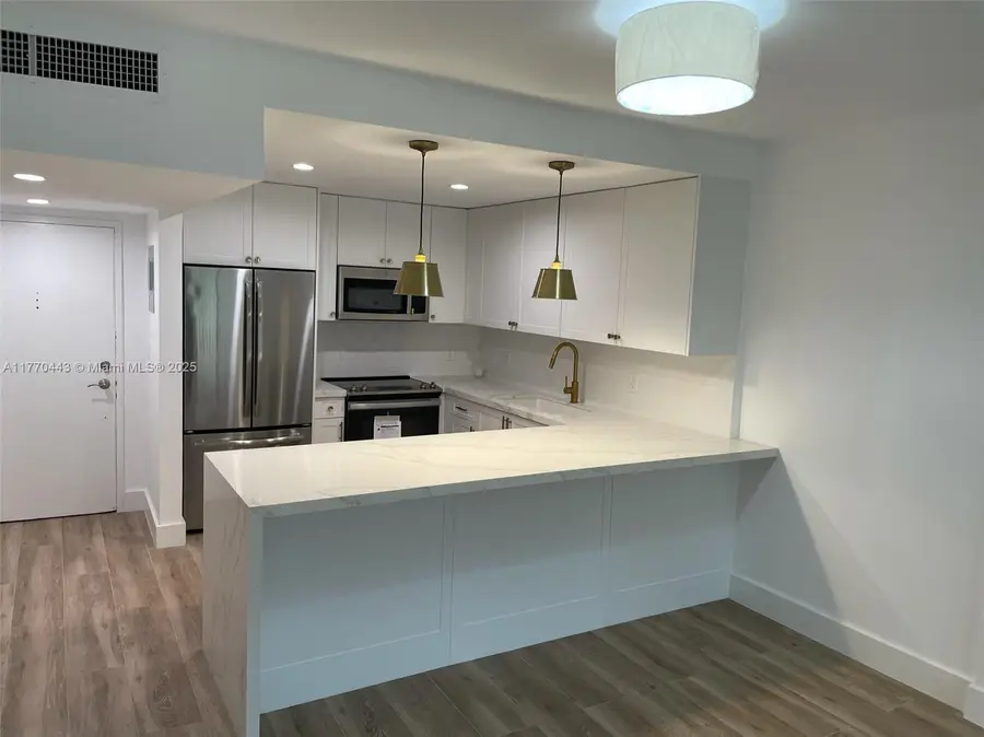 100 Edgewater Dr #101, Coral Gables, FL 33133 - Image #2