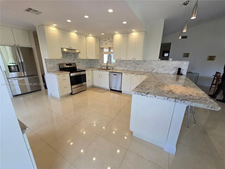 5645 Lakeview Mews Dr, Boynton Beach, FL 33437 - Image #2