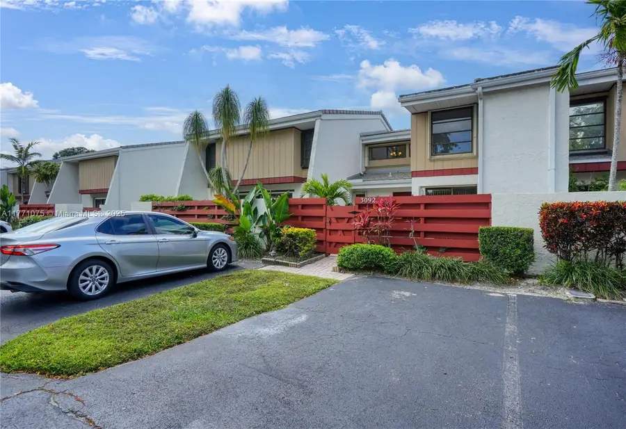 3092 Bermwood Ln #238, Hollywood, FL 33021 - Image #3