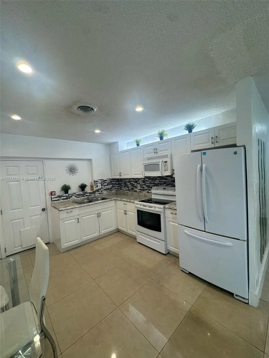 4808 NW 27th Ter, Tamarac, FL 33309 - Image #3