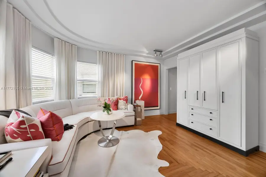 6911 Bay Dr #3, Miami Beach, FL 33141 - Image #2