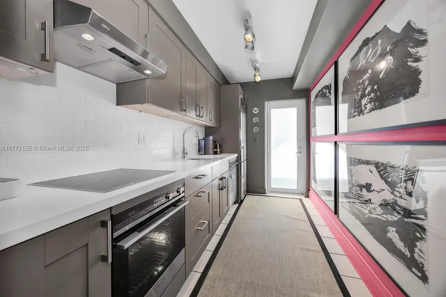 6911 Bay Dr #3, Miami Beach, FL 33141 - Image #3