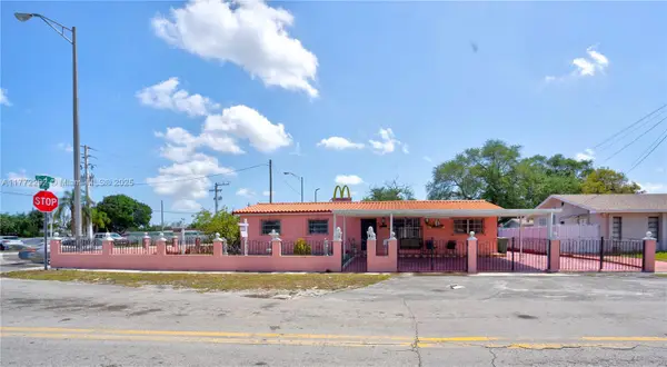 390 E 44th St, Hialeah, FL 33013