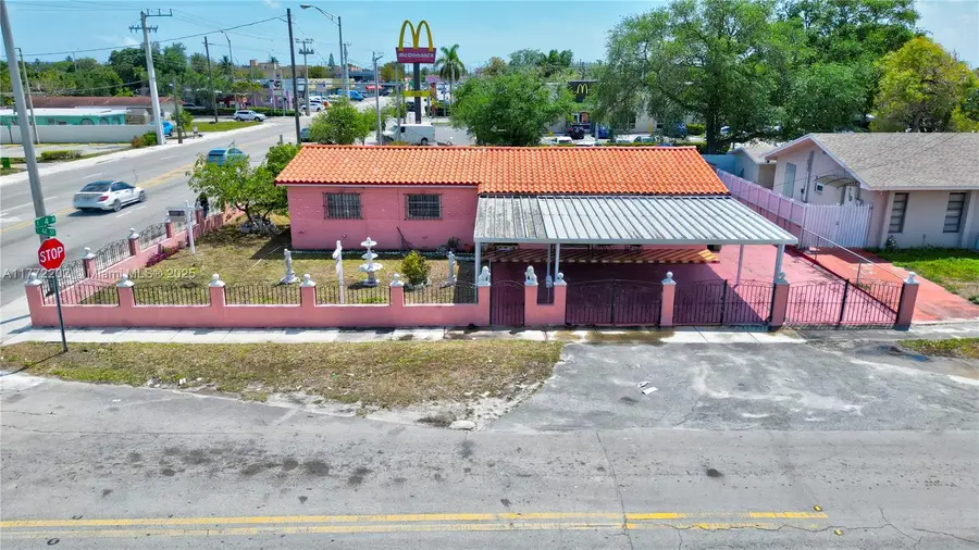 390 E 44th St, Hialeah, FL 33013 - Image #2