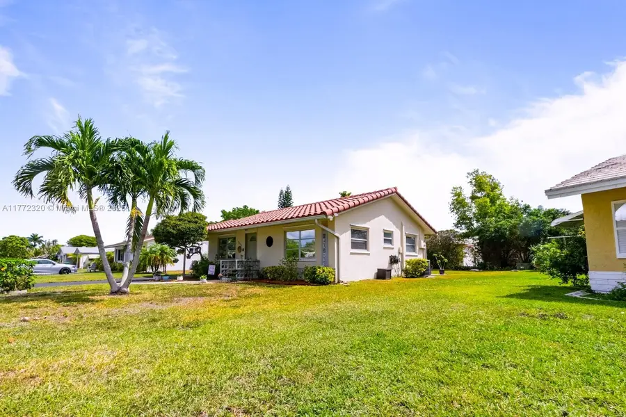 7002 NW 95th Ave, Tamarac, FL 33321 - Image #2