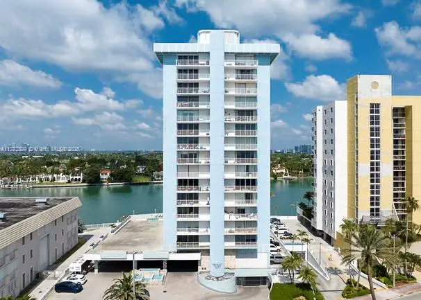 5838 Collins Ave #4D, Miami Beach, FL 33140 - #2