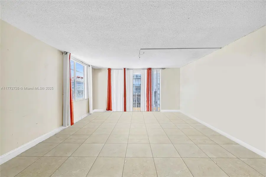 16740 NE 9th Ave #302, North Miami Beach, FL 33162 - Image #3