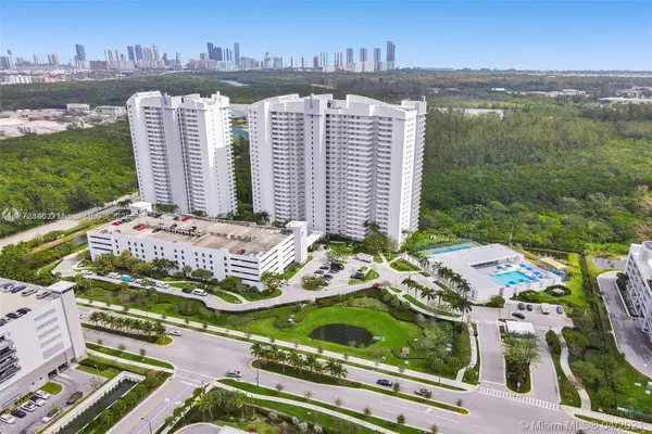 14951 Royal Oaks Ln #1604, North Miami, FL 33181