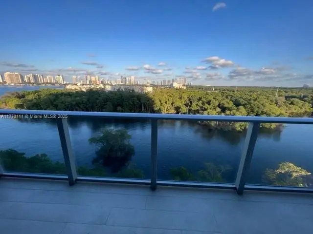 16385 Biscayne Blvd #820, North Miami Beach, FL 33160 - Image #2
