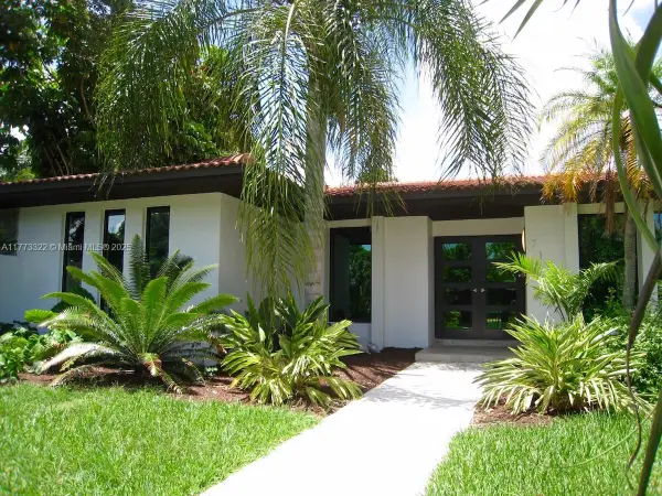 7125 SW 120th St, Pinecrest, FL 33156