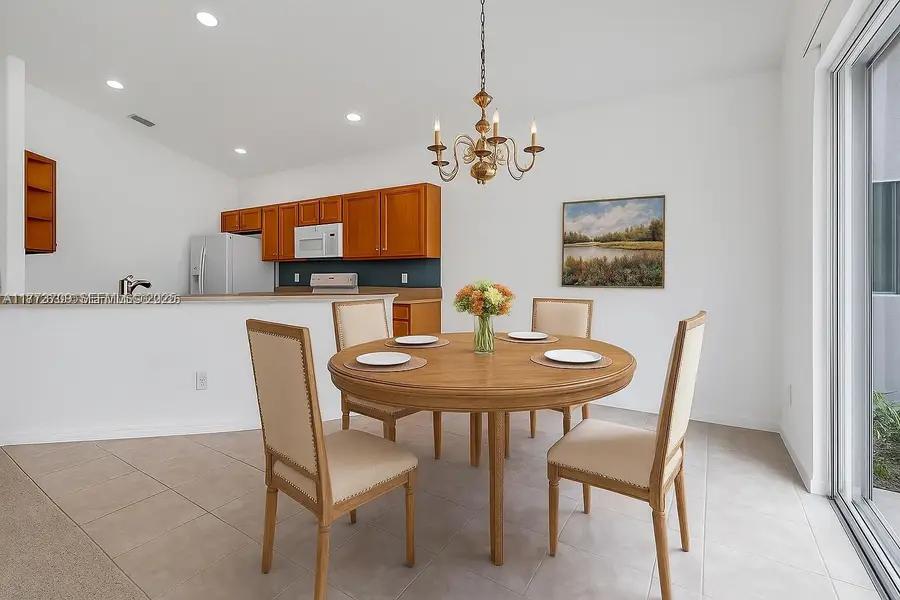 6231 SW 195th Ave, Pembroke Pines, FL 33332 - Image #3