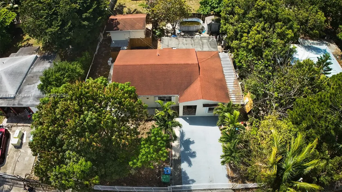 596 NW 109th St, Miami, FL 33168 - Image #1