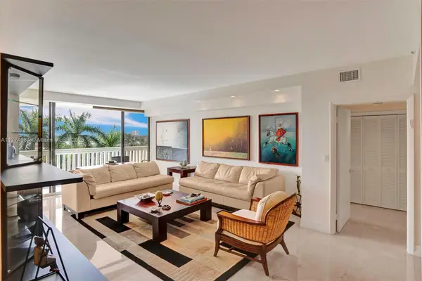 2000 Island Blvd #503, Aventura, FL 33160