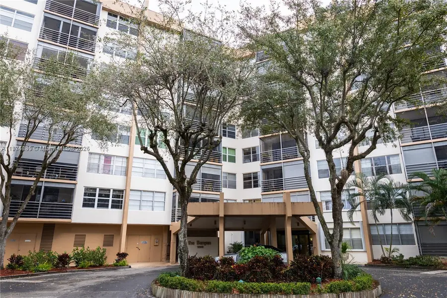 1300 Saint Charles Pl #PH21, Pembroke Pines, FL 33026 - Image #2