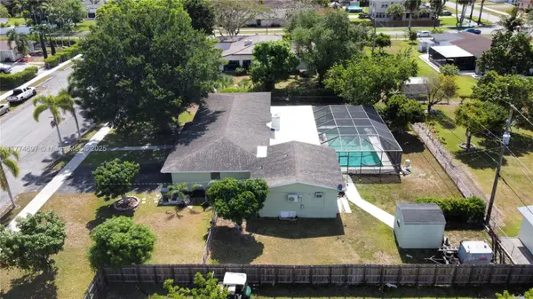 434 NW 20th St, Homestead, FL 33030