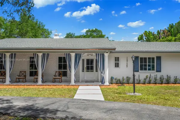 14725 SW 82nd Ave, Palmetto Bay, FL 33158