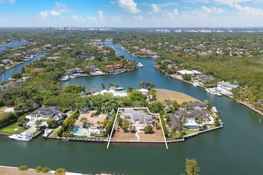 30 Leucadendra Dr, Coral Gables, FL 33156 - Image #2