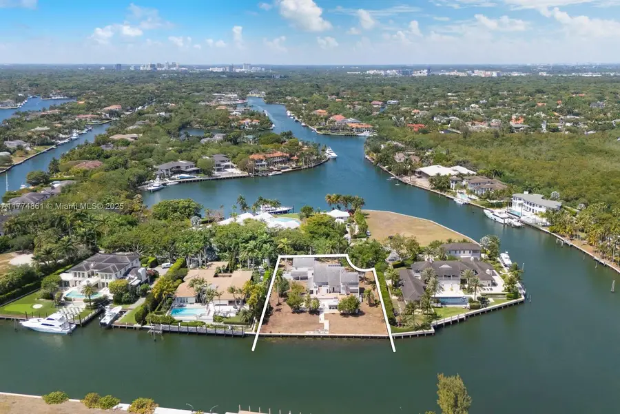 30 Leucadendra Dr, Coral Gables, FL 33156 - Image #2