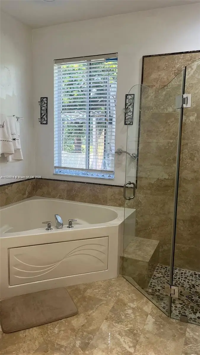 19353 SW 60th Ct, Pembroke Pines, FL 33332 - Image #3