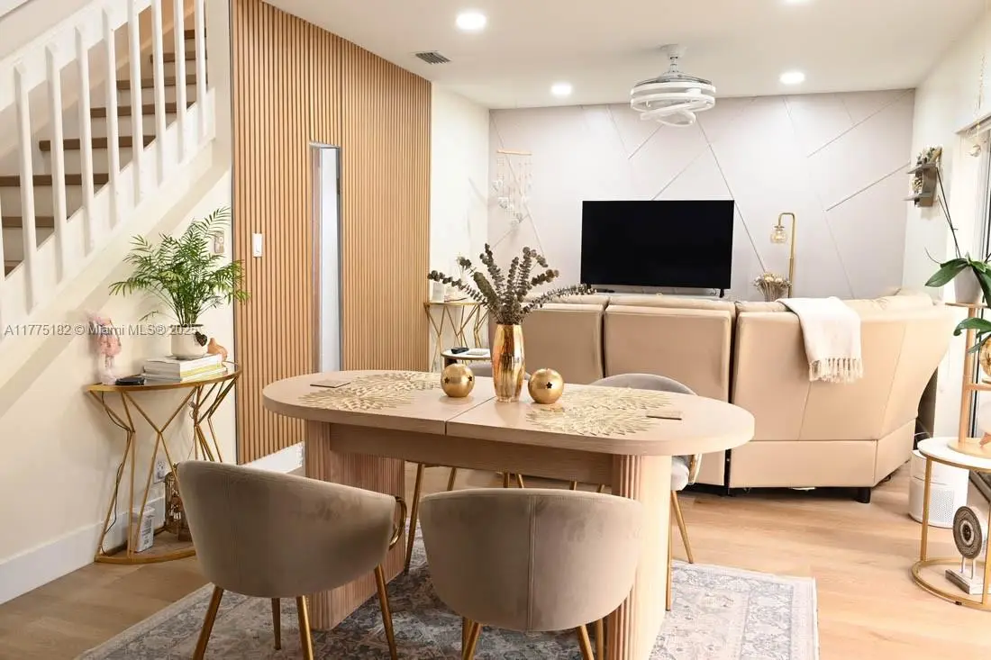 1430 Cottonwood Cir #1430, Weston, FL 33326 - Image #1