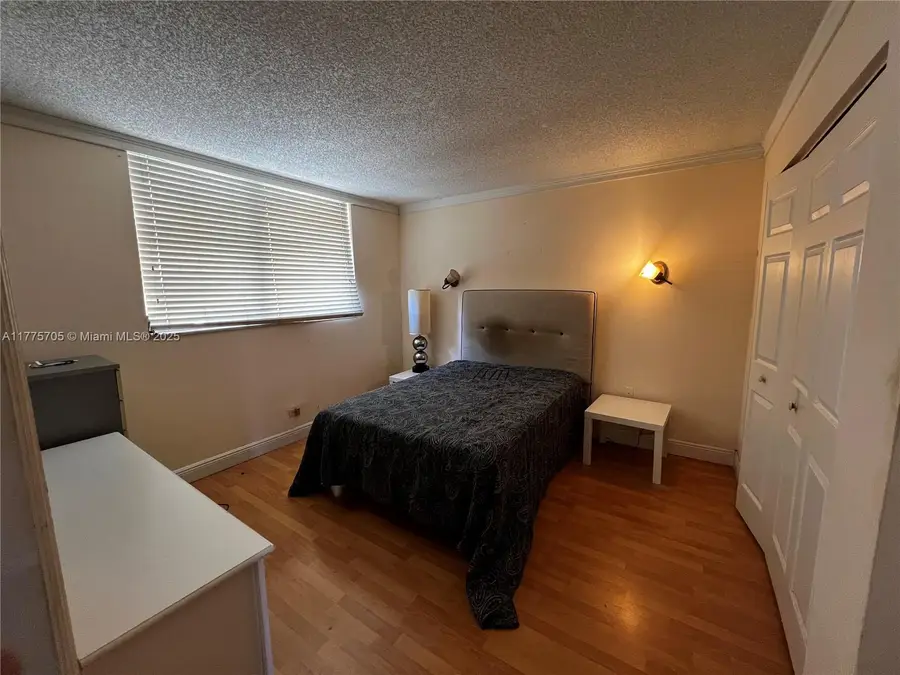 447 NE 195th St #309, Miami, FL 33179 - Image #2