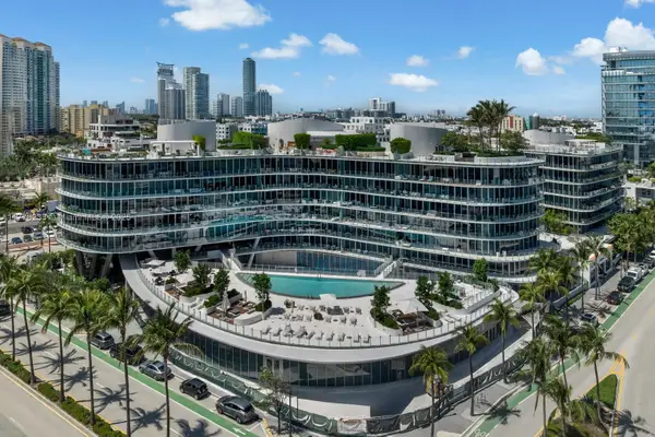 1 Collins Ave #401, Miami Beach, FL 33139