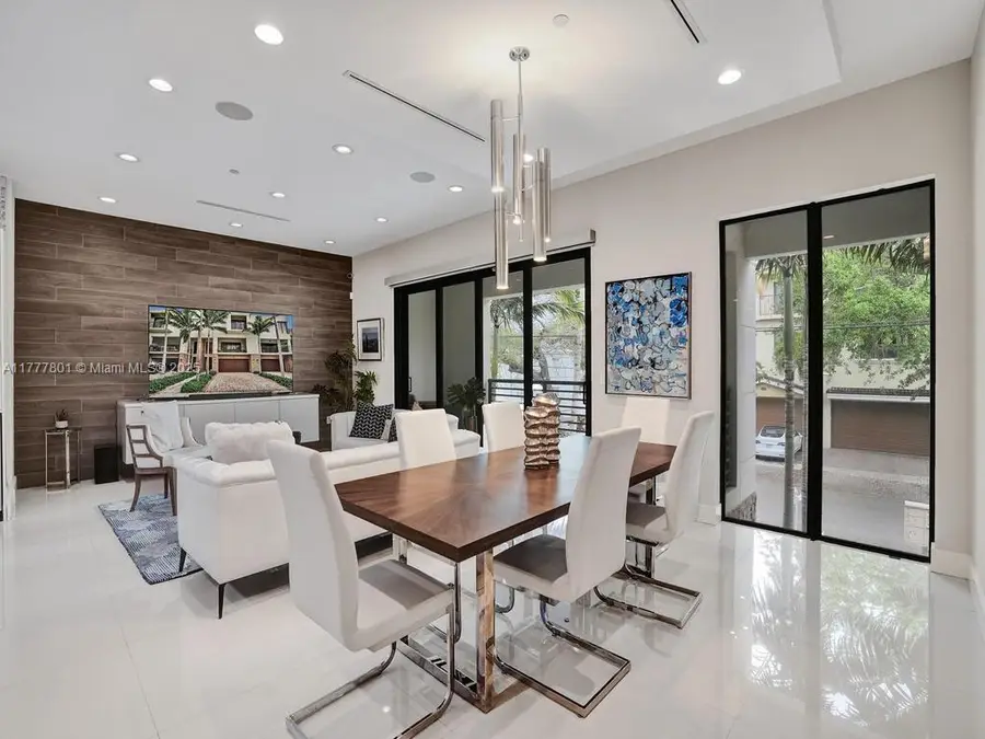 207 NE 13th Ave #207, Fort Lauderdale, FL 33301 - Image #3