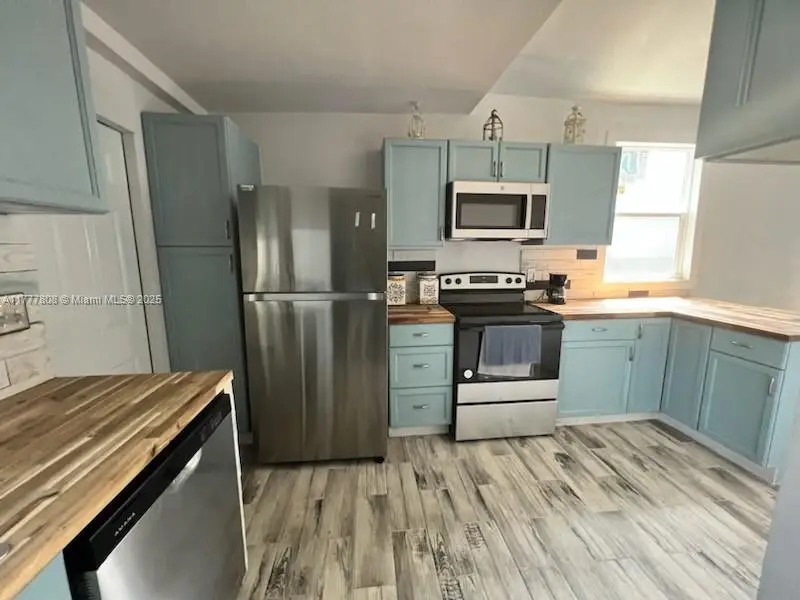 265 NW 80th St, Miami, FL 33150 - Image #2