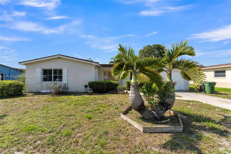 6924 NW 8th Ct, Margate, FL 33063 - Image #2