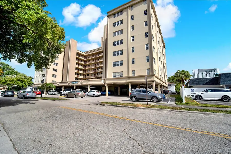 1811 Jefferson St #209, Hollywood, FL 33020 - Image #3