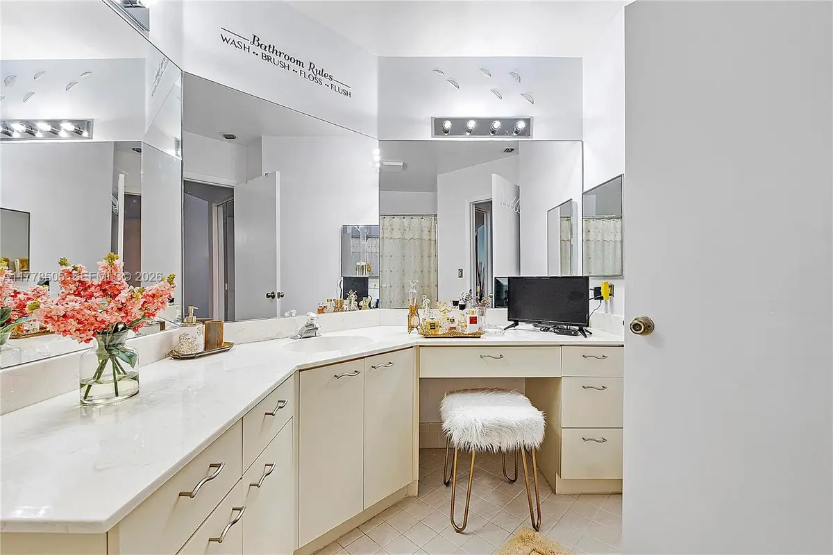 4101 E Coral Tree Cir #313, Coconut Creek, FL 33073 - Image #1