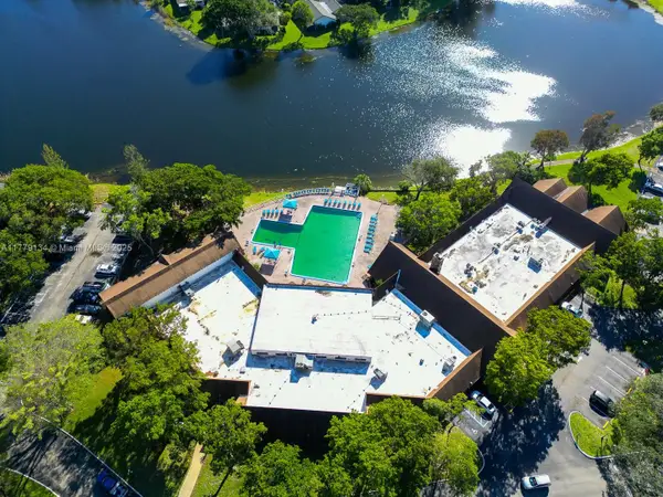 Address Withheld By Seller, Lauderhill, FL 33319