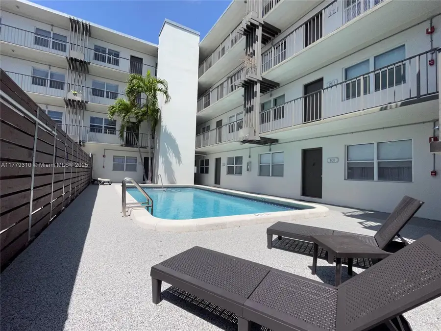609 NE 13th Ave #301, Fort Lauderdale, FL 33304 - Image #2