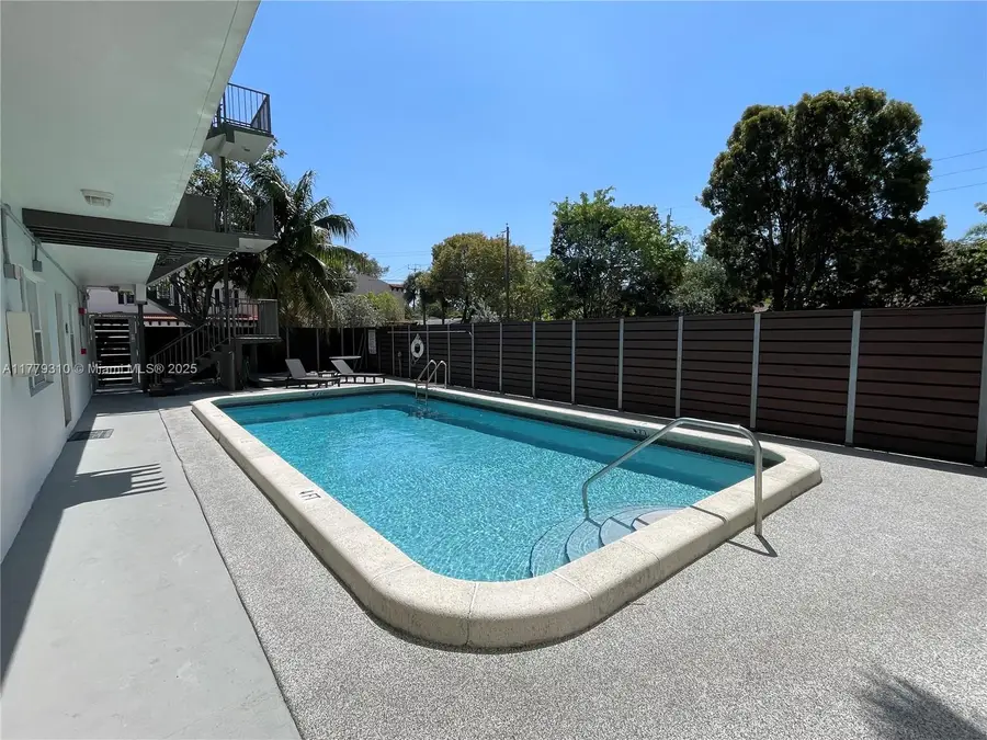 609 NE 13th Ave #301, Fort Lauderdale, FL 33304 - Image #3