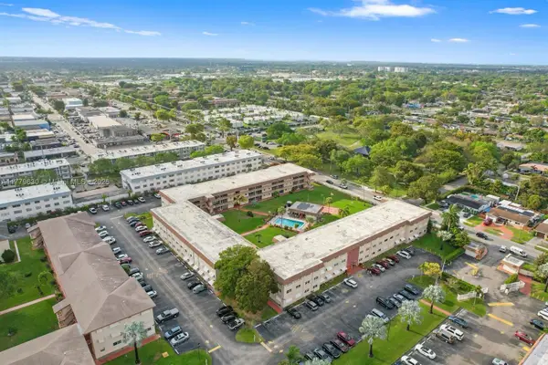 5300 Washington St 5300 Washington St #E-209, Hollywood, FL 33021