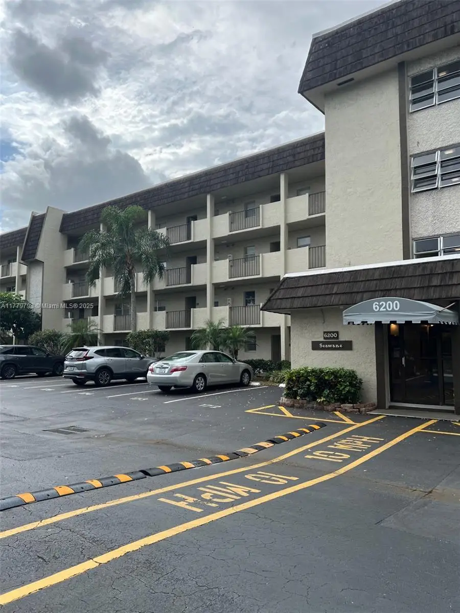 6200 NW 44th St #204, Lauderhill, FL 33319 - #1