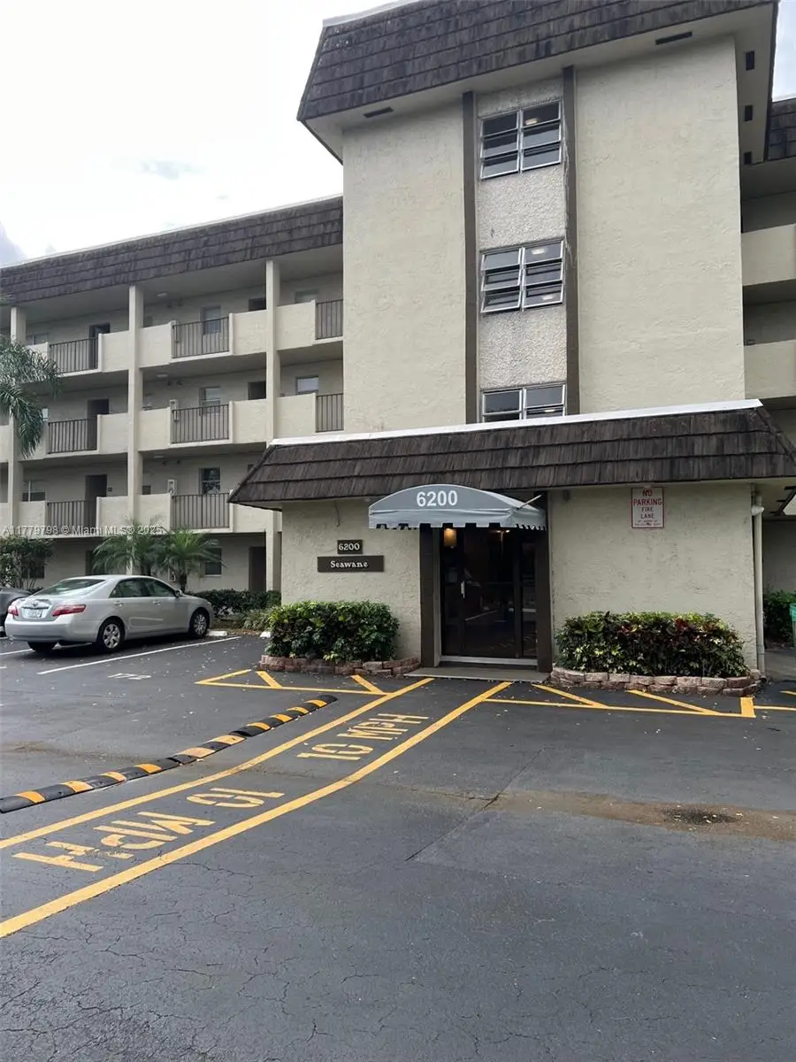 6200 NW 44th St #204, Lauderhill, FL 33319 - #2